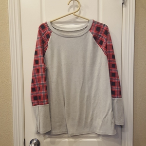 Long sleeve top size xl‎